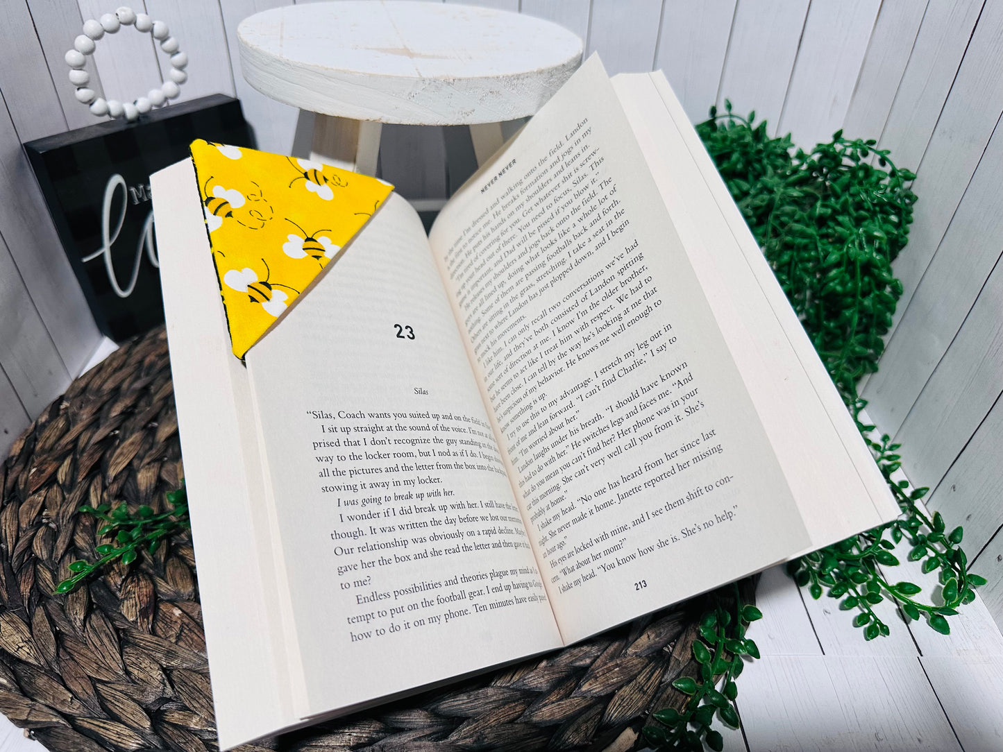 Bee Corner Bookmark